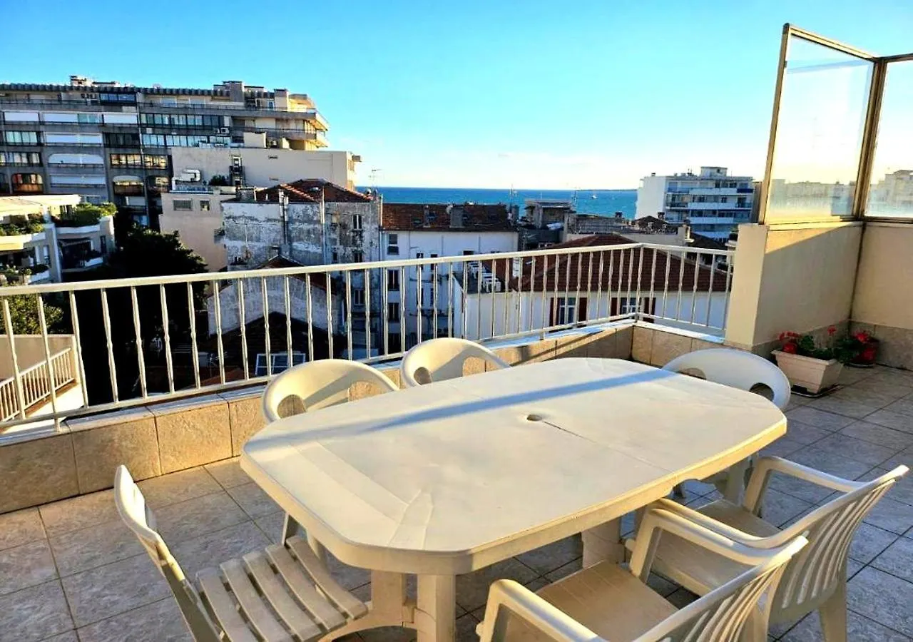 3P Vue Mer Centre Ville Antibes France