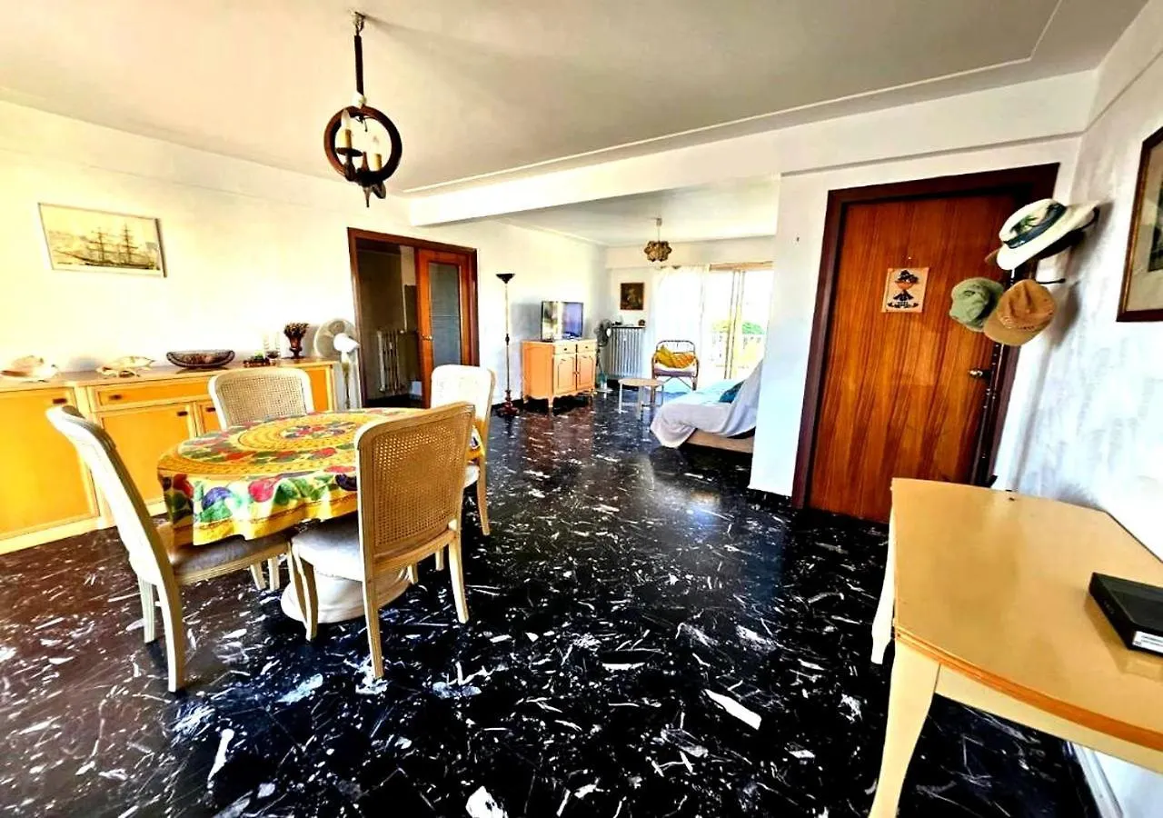 3P Vue Mer Centre Ville أنتيب 0*,  فرنسا